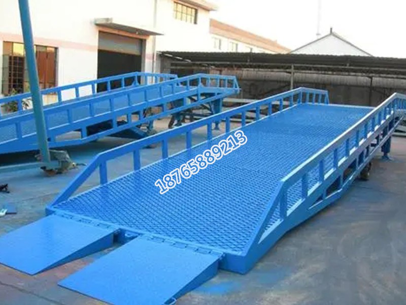 移動(dòng)式登車(chē)橋